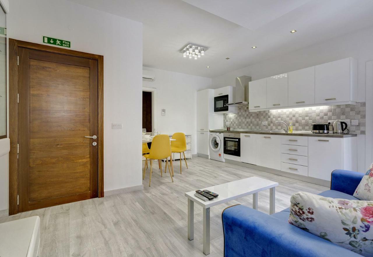 Splendid Apartment, Steps Away From The Sea Sliema Zewnętrze zdjęcie